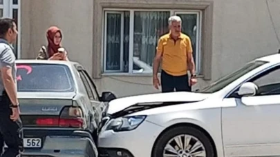 Kalp krizi geçiren sürücü zincirleme kazaya neden oldu