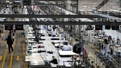 Sanayi üretimi yıllık yüzde 3,3 arttı