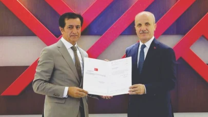 Rektör Emiroğlu mazbatasını aldı