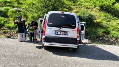 Navigasyonun yanlış yola yönlendirdiği aileyi taşıyan araç kaza yaptı: 5 yaralı