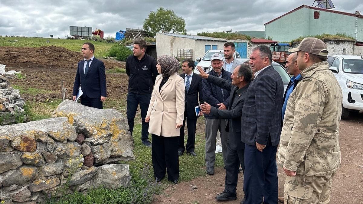 Köy halkı taleplerini Kaymakam Meram’a iletti