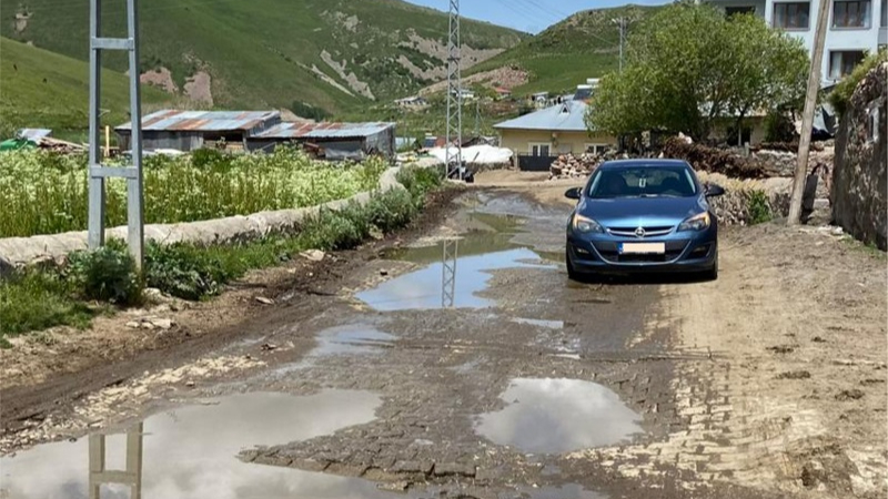 Balçeşme’nin bozuk yolları çileye dönüştü