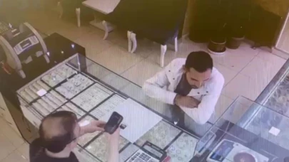 Kuyumcuya sahte altın satan 3 şüpheli yakalandı