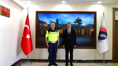 Trafikte disiplin ve özveriyle çalıştı, takdirle uğurlandı