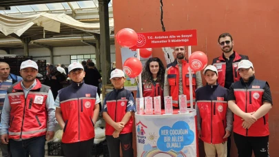 Koruyucu aile tanıtımı için çocuklar sahadaydı