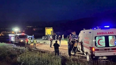 Çıldır yolunda feci kaza: 2 kişi hayatını kaybetti