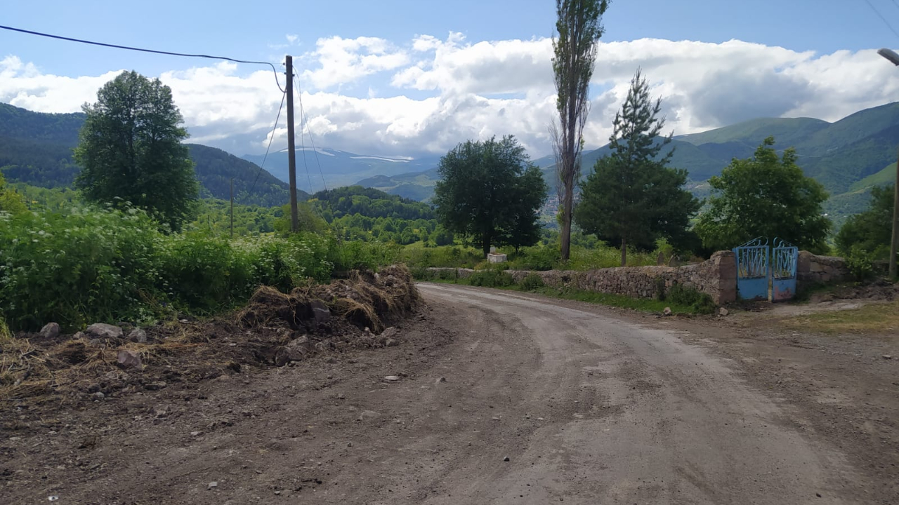 Virajda yol genişletme çalışması başladı