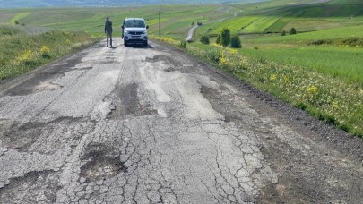 Hanak’ın köy yolları tarla yoluna döndü