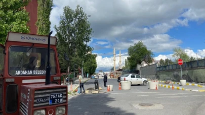 Haber sitemizin ısrarlı takibi sonuç verdi: Belediyenin kapattığı Sokak trafiğe açıldı