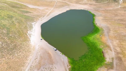 Nemrut’un ’kalbi’ küçülüyor