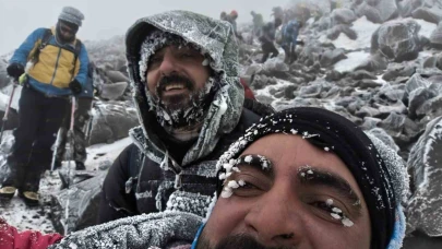 Ağrı Dağı’nda temmuz soğuğu: Zirvede eksi 35 derece