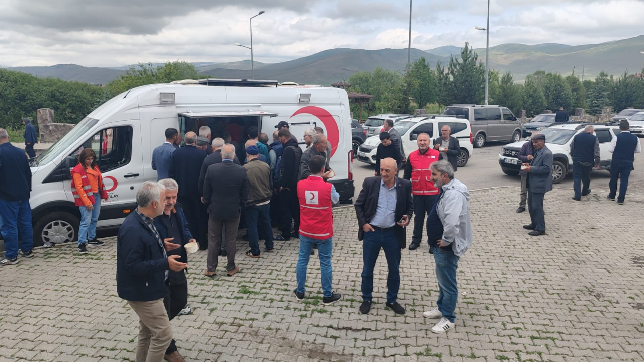 Muharrem ayında Kızılay’dan aşure ikramı
