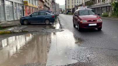 Ardahan’ın kaderi mi bu? Her yağmurda su baskını güneşli günlerde toz-duman!