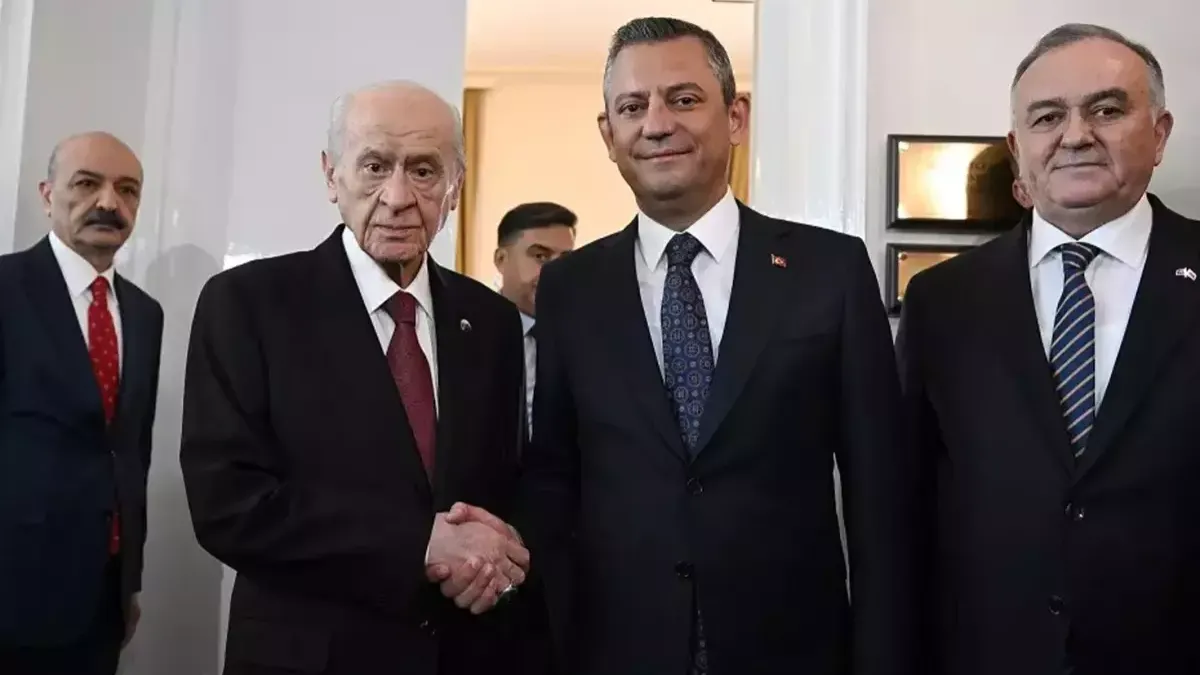 Bahçeli'den Özgür Özel'e hem tepki hem destek