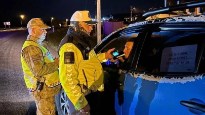 Trafik Güvenliği İçin Gece Denetimi: Jandarma Sürücüleri Uyardı