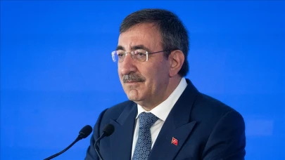 Cumhurbaşkanı Yardımcısı Yılmaz: Milletimiz, tüm dünyaya hiçbir gücün halkın iradesini ezip geçemeyeceğini haykırmıştır