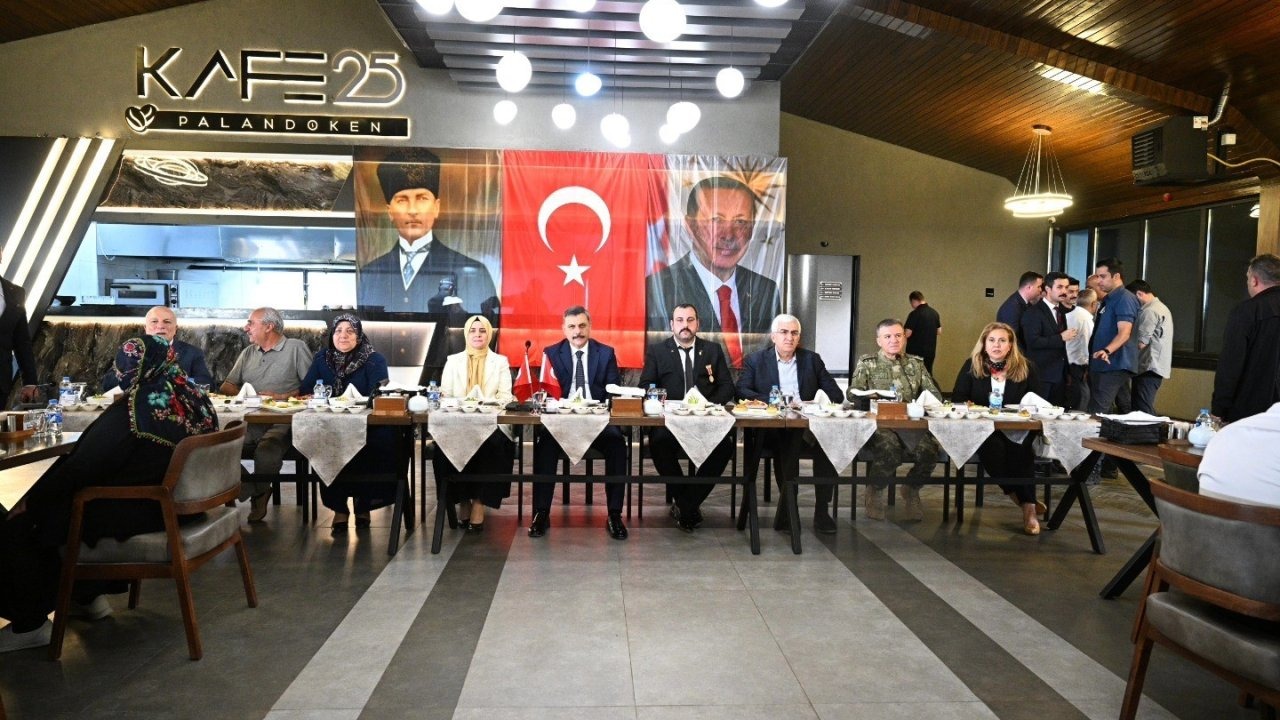 Şehit yakınları ve gaziler onuruna yemek programı düzenlendi