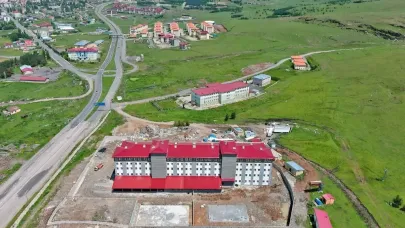 Göle’de MYO Yurt İnşaatı Sürüyor