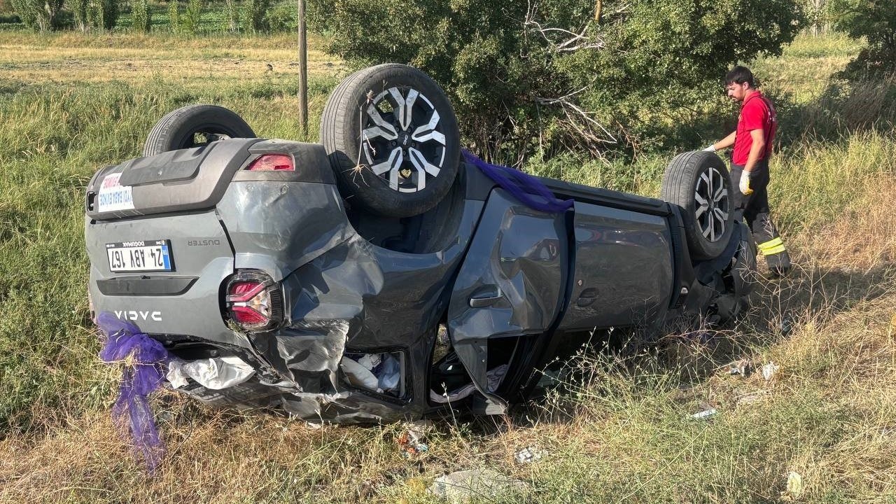 Erzincan’da 4 kişinin yaralandığı 1 kişinin öldüğü feci kazanın güvenlik kamerası görüntüleri çıktı