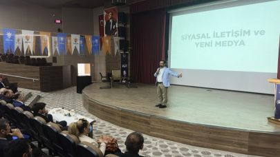 AK Parti Ardahan Teşkilatları eğitimden geçti