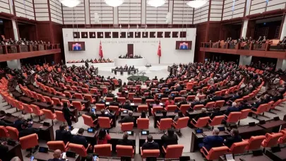 Kulisler hareketli! İki vekil CHP'ye geçiyor