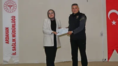 Polis, sağlıkçılara eğitim verdi