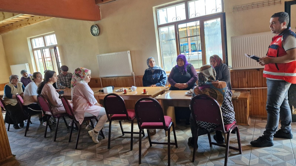 Ardahan'da bağımlılıkla mücadele eğitimi sürüyor