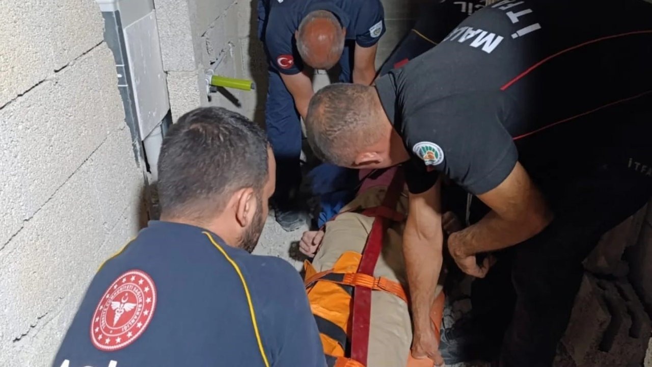 Darende’de inşaatta asansör boşluğuna düşen kadın yaralandı