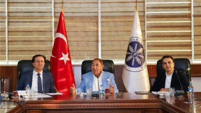 ARÜ Vakfı Onursal Başkan Esfender Korkmaz başkanlığında toplandı
