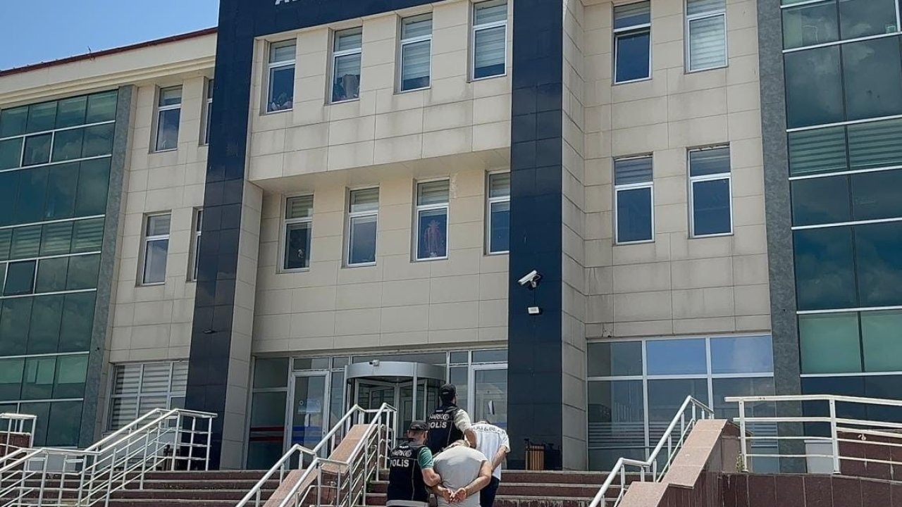 Kars’ta uyuşturucu taciri 2 kişi tutuklandı