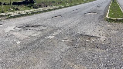 Yenimahalle’nin yolları yol olmaktan çıktı! Harabeye döndü!