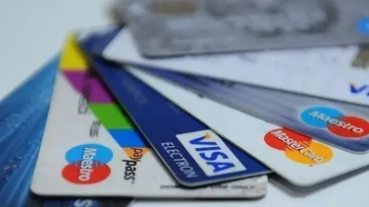 Kredi kartı kullananlar dikkat! Yarından itibaren faiz oranları düşüyor