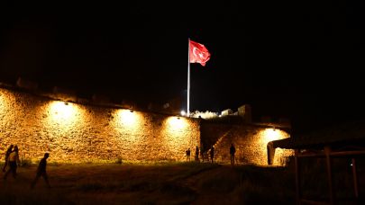 Ardahan Kalesi ışıklandırıldı