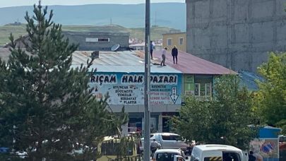 Ardahan’da çatı ustaları ölüme meydan okudu!