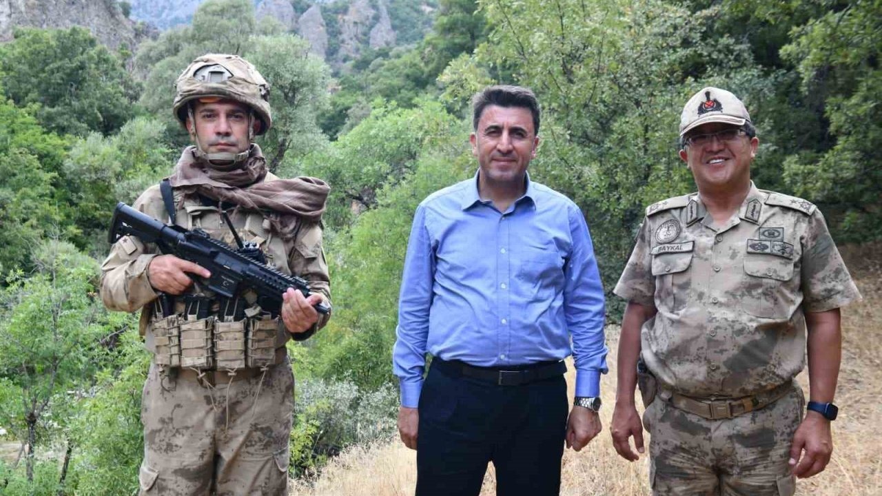 Vali Aygöl, Aliboğazı’nda askerlerle bir araya geldi