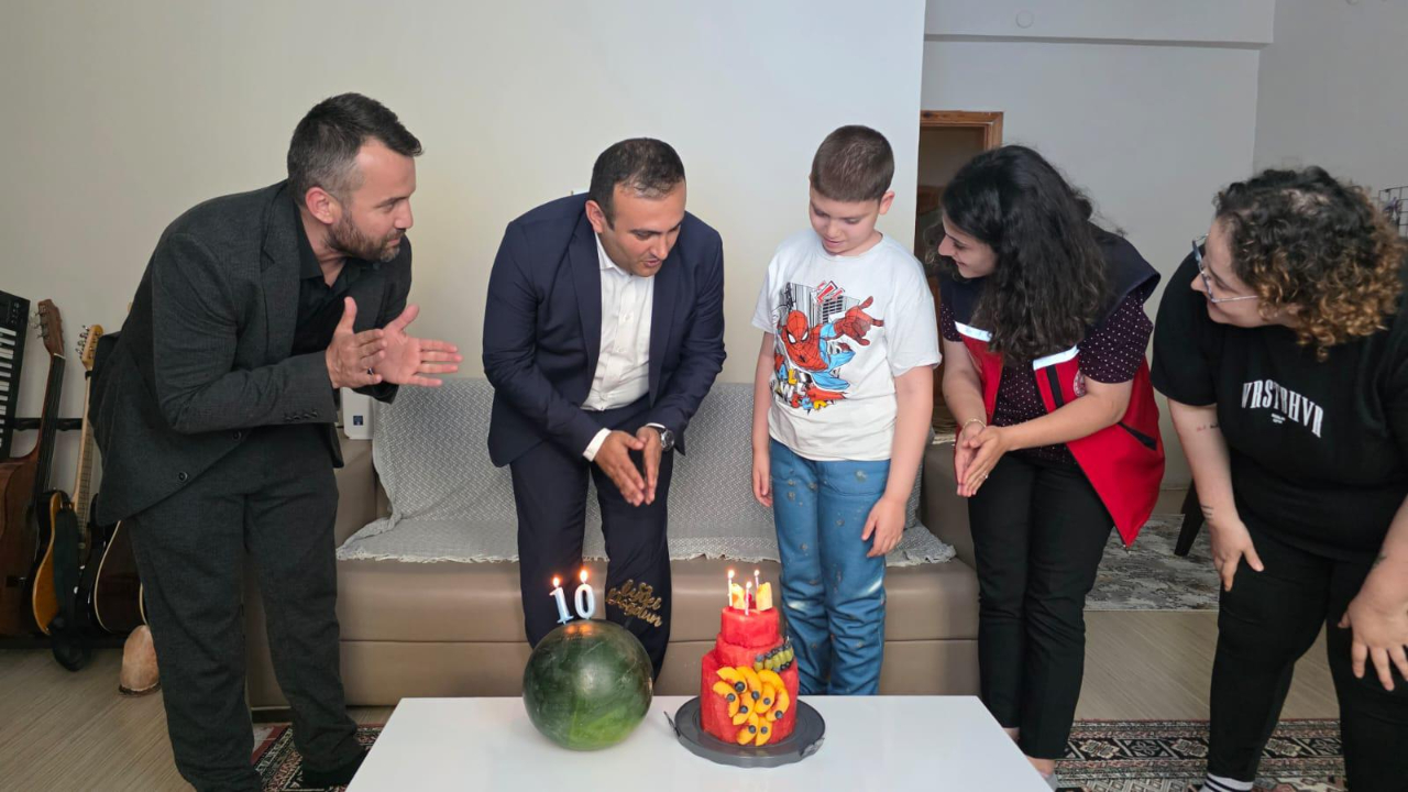 Mutluluğu paylaştılar, yüzler güldü