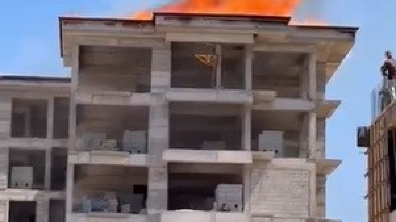 Elazığ’da inşaatta yangın