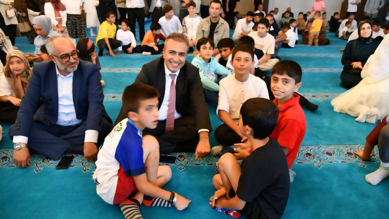 Vali Çiçek, Yaz Kur’an Kursları Kapanış Programına Katıldı
