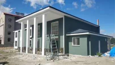 Çıldır Öğretmenevi ve Akşam Sanat Okulu inşaatı bitme aşamasına geldi