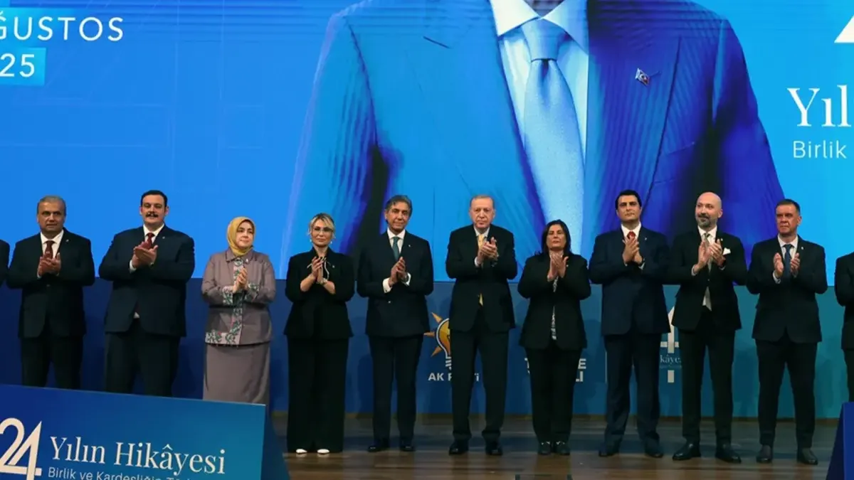 AK Parti'ye geçen belediye başkanının ilk icraatı bu oldu