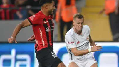 Süper Lig'de 9 sezon sonra bir ilk! Storm'dan Antalyaspor'a hayat öpücüğü