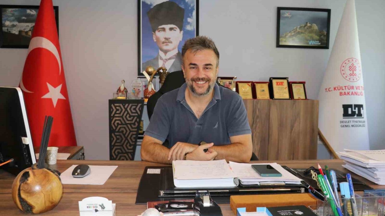 16 yaşında tanıştığı devlet tiyatrosuna müdür oldu