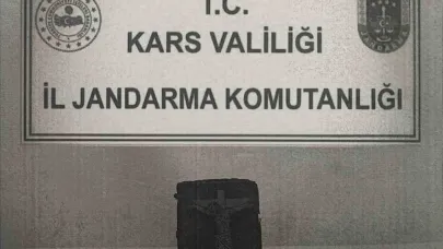Kars’ta tarihi eseri jandarmaya satmaya çalışan kişi suçüstü yakalandı