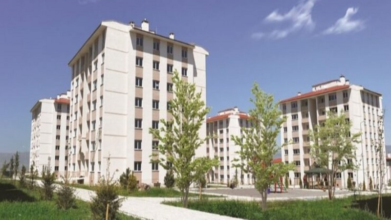 Vekil Koç devreye girdi: Hak sahipleri Yenimahalle’deki TOKİ evlerine kavuştu