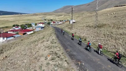 Göle'de 70 km'lik Zafer turu