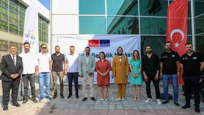 Van Büyükşehir Belediyesi, dijital gençlik merkezinin kapılarını hizmete açtı