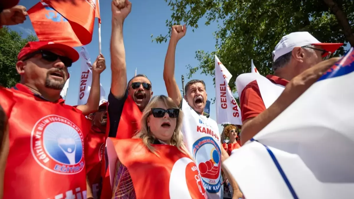 Hakem Kurulu'nun memur zammıyla ilgili ilk toplantısından karar çıkmadı