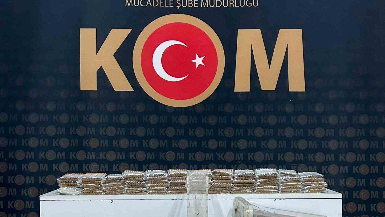 Arpaçay’da kaçakçılık yapan kişiler yakalandı