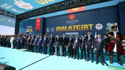 Cumhurbaşkanı Erdoğan: "Yönünü Ankara’ya ve Şam’a dönenler kazanacak"