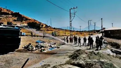 Derecik’te askeri TOMA vatandaşlara su desteği verdi